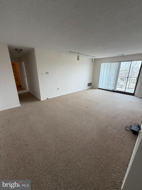 apt-705-501 N Providence Rd, MEDIA, PA, 19063-2546 | Card Image
