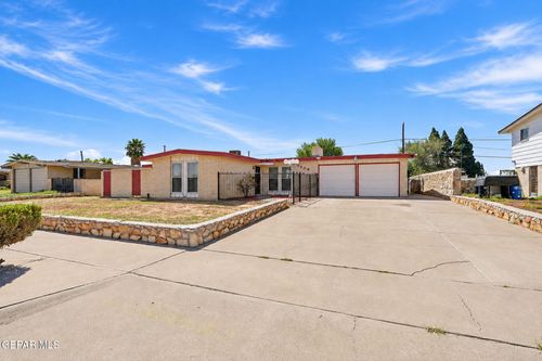 8404 Mineola Drive, El Paso, TX, 79925 | Card Image