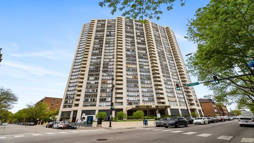 1211-3930 N Pine Grove Avenue, Chicago, IL, 60613 | Card Image