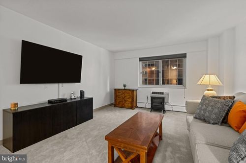 apt-822-1900 John F Kennedy Blvd, PHILADELPHIA, PA, 19103-1425 | Card Image