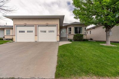 109 - 3045 Fairway St S, House detached with 4 bedrooms, 3 bathrooms and 4 parking in Lethbridge AB | Image 2