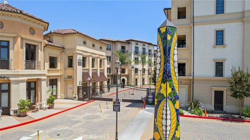 unit-h32-23500 Park Sorrento, Calabasas, CA, 91302-4139 | Card Image