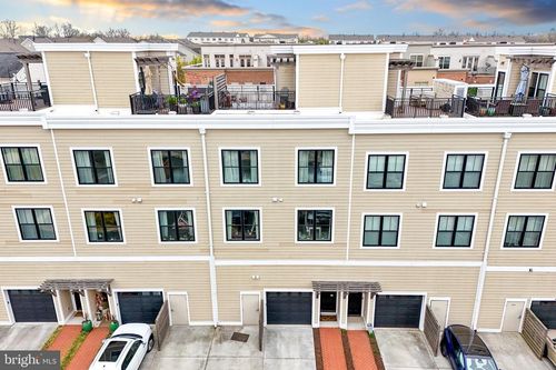 43567 Michigan Sq, LEESBURG, VA, 20176-6597 | Card Image