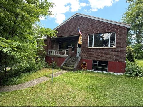 3641 Green Garden Rd, Aliquippa, PA, 15001-1064 | Card Image