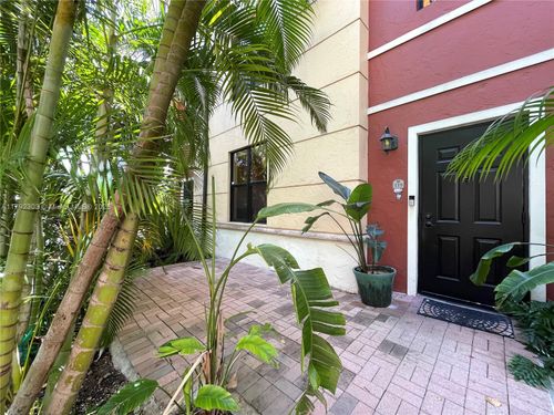 apt-119-888 S Douglas Rd, Coral Gables, FL, 33134-7573 | Card Image