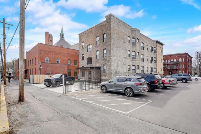 Rear Owner-Guest Parking.jpg | Image 47