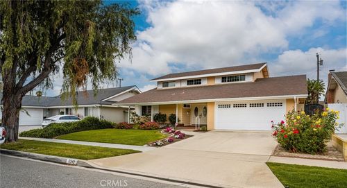 5242 Loyola Ave, Westminster, CA, 92683-2725 | Card Image