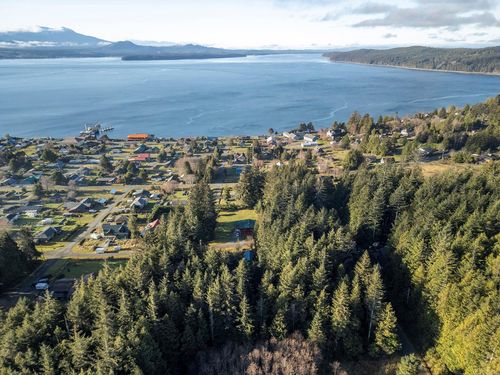 415 13th Ave, Sointula, BC, V0N3E0 | Card Image