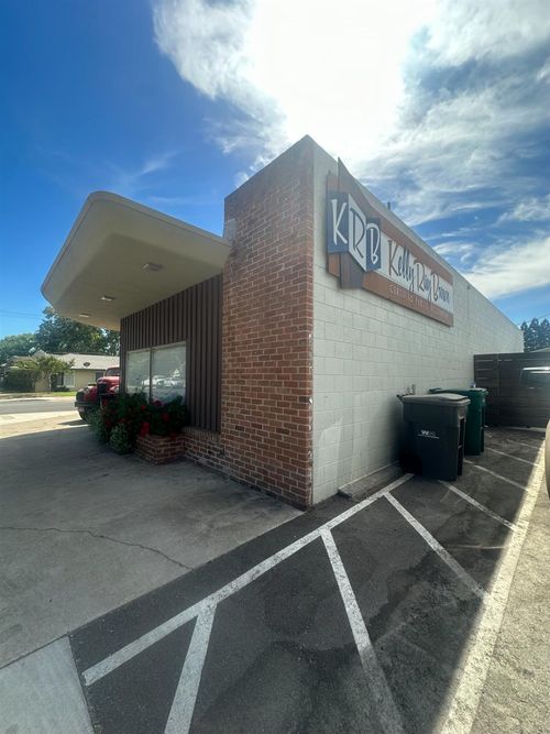 225 N California St, Lodi, CA, 95240-1963 | Card Image