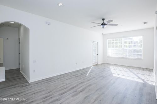 625-7990 Baymeadows Rd, Jacksonville, FL, 32217 | Card Image