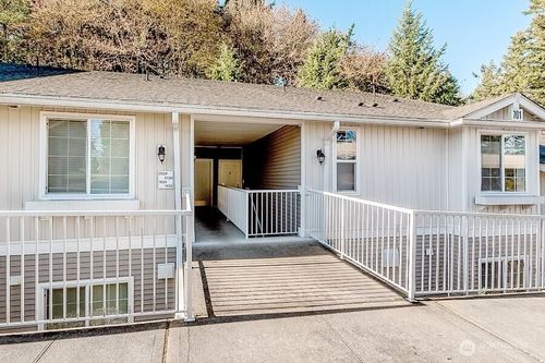 unit-1138-701 Harrington Pl Se, Renton, WA, 98058-4425 | Card Image
