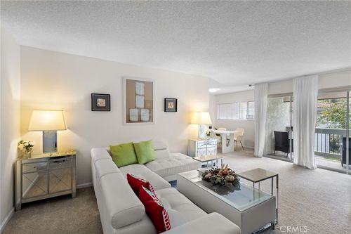 203-4714 Park Granada, Calabasas, CA, 91302 | Card Image