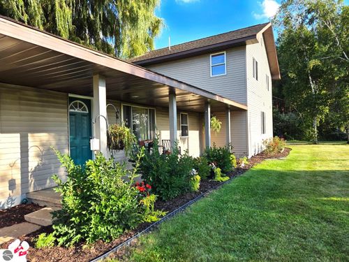 4832 N Dickenson Rd, Coleman, MI, 48618-9663 | Card Image