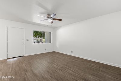 119 - 1702 W Tuckey Lane, Condo with 2 bedrooms, 2 bathrooms and null parking in Phoenix AZ | Image 2