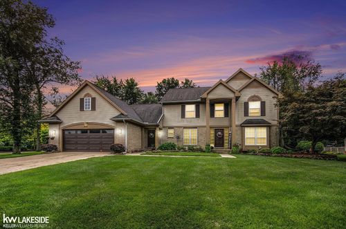 7543 Greenway Ln, West Bloomfield, MI, 48324-4796 | Card Image