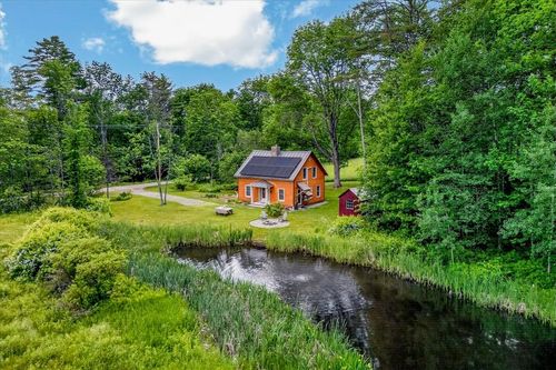 606 Old Stowell Hl, Londonderry, VT, 05148-4400 | Card Image