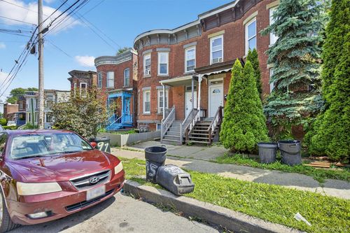 91 Carson Ave, Newburgh, NY, 12550-5920 | Card Image