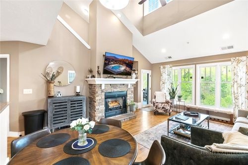 1232-522 Peaceful Haven Dr, Boone, NC, 28607-9589 | Card Image