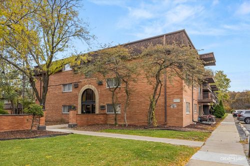 apt-21-18555 Hickory Ct, Lansing, IL, 60438-2660 | Card Image