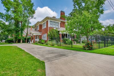 1118 S Lindsay Street, House other with 3 bedrooms, 2 bathrooms and null parking in Gainesville TX | Image 3