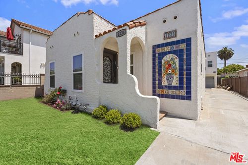 1236 S Mullen Ave, Los Angeles, CA, 90019 | Card Image