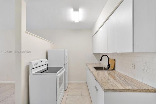 apt-215-1715 N 16th Ave, Hollywood, FL, 33020-2534 | Card Image