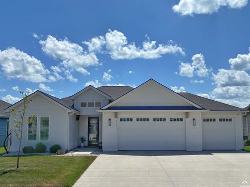 5017 Cedar Grove Way, Lawrence, KS, 66049-3627 | Card Image
