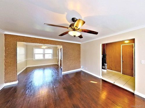 11 Wallace Pl, White Plains, NY, 10606-3210 | Card Image