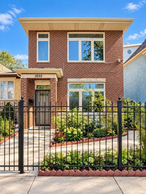 3533 S Rockwell St, Chicago, IL, 60632-1003 | Card Image