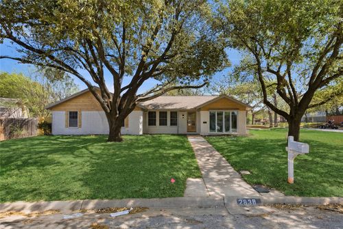 2838 Summerdale Dr, Hurst, TX, 76054-2330 | Card Image