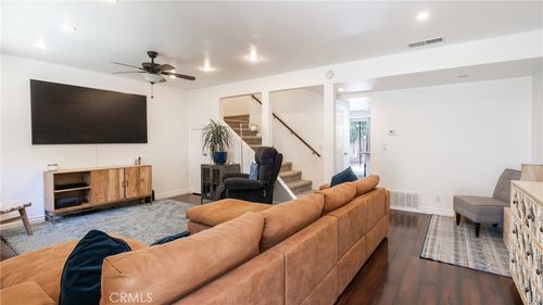 231 Green Lea Pl, Thousand Oaks, CA, 91361-1102 | Card Image