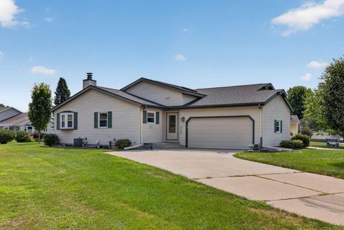 3320 Solaris Lane, La Crosse, WI, 54601 | Card Image