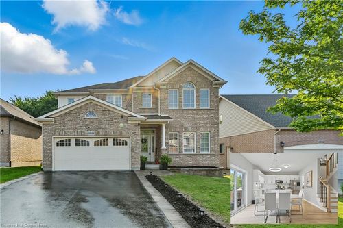 4040 Bush Cres, Beamsville, ON, L3J0H2 | Card Image