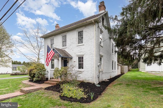 217 Market St, House other with 3 bedrooms, 2 bathrooms and null parking in BAINBRIDGE PA | Image 4