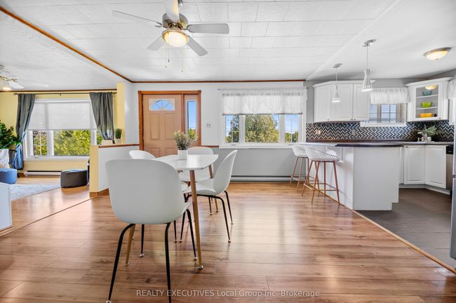 34 Ritchie Rd, House other with 3 bedrooms, 1 bathrooms and 6 parking in Cache Bay ON | Image 4