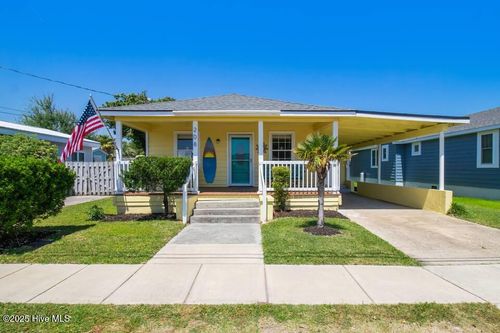 208 Hamlet Ave, Carolina Beach, NC, 28428-5115 | Card Image