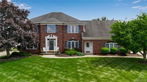 8145 Oak Leaf Lane, Clarence, NY, 14221 | Card Image