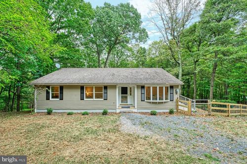 37740 Long Ln, LOVETTSVILLE, VA, 20180-1750 | Card Image