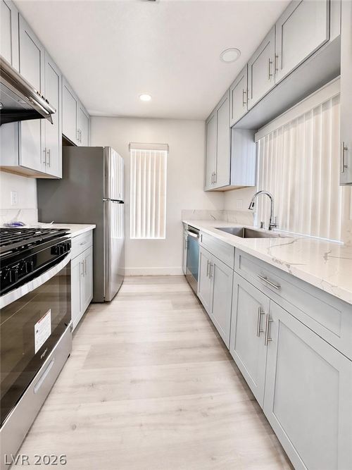 202-4724 Nara Vista Way, Las Vegas, NV, 89103-4724 | Card Image