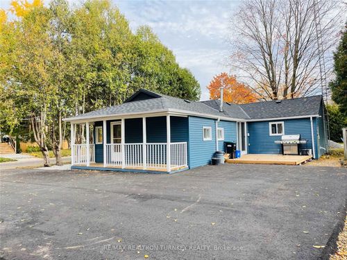 {{alt}} | Card Image