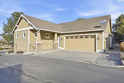 8010 W 21st Ave, Kennewick, WA, 99338-9160 | Card Image