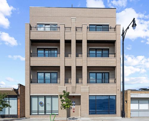 201-5340 N Lincoln Ave, Chicago, IL, 60625-4369 | Card Image