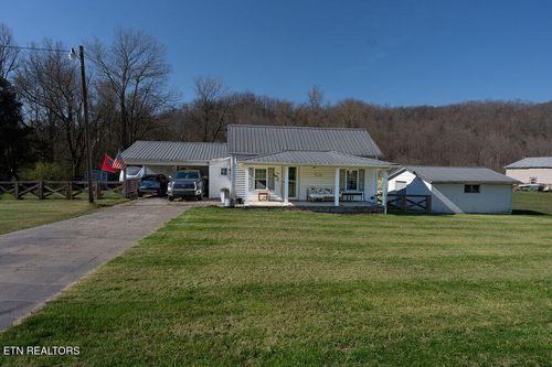 239 Wooldridge Ln, Jellico, TN, 37762-3512 | Card Image