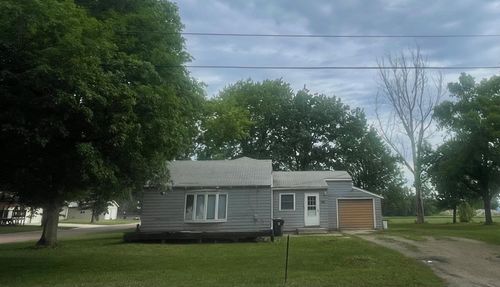 750 Greenwood Ave, Tracy, MN, 56175-1622 | Card Image