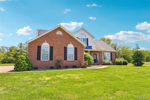 2750 Governors Dr, Carlyle, IL, 62231-6460 | Card Image