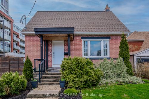 57 Peppler St, Waterloo, ON, N2J3C7 | Card Image