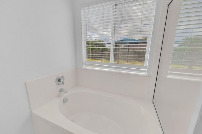 131 Martin Crossing Dr, House other with 3 bedrooms, 3 bathrooms and null parking in Cedar Creek TX | Image 14