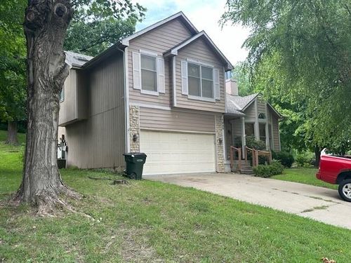 1525 Gatewood St, Leavenworth, KS, 66048-5357 | Card Image
