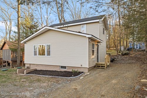 410 Sunset Forest Dr, Hawley, PA, 18428-7037 | Card Image