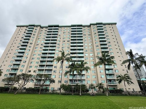 612-3009 Ala Makahala Pl, Honolulu, HI, 96818-7605 | Card Image